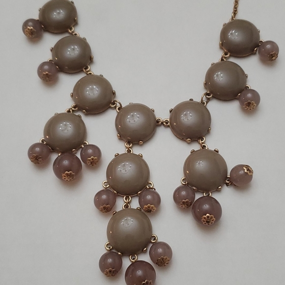 🥳3/$16 Costume jewelry statement necklace - Picture 2 of 5